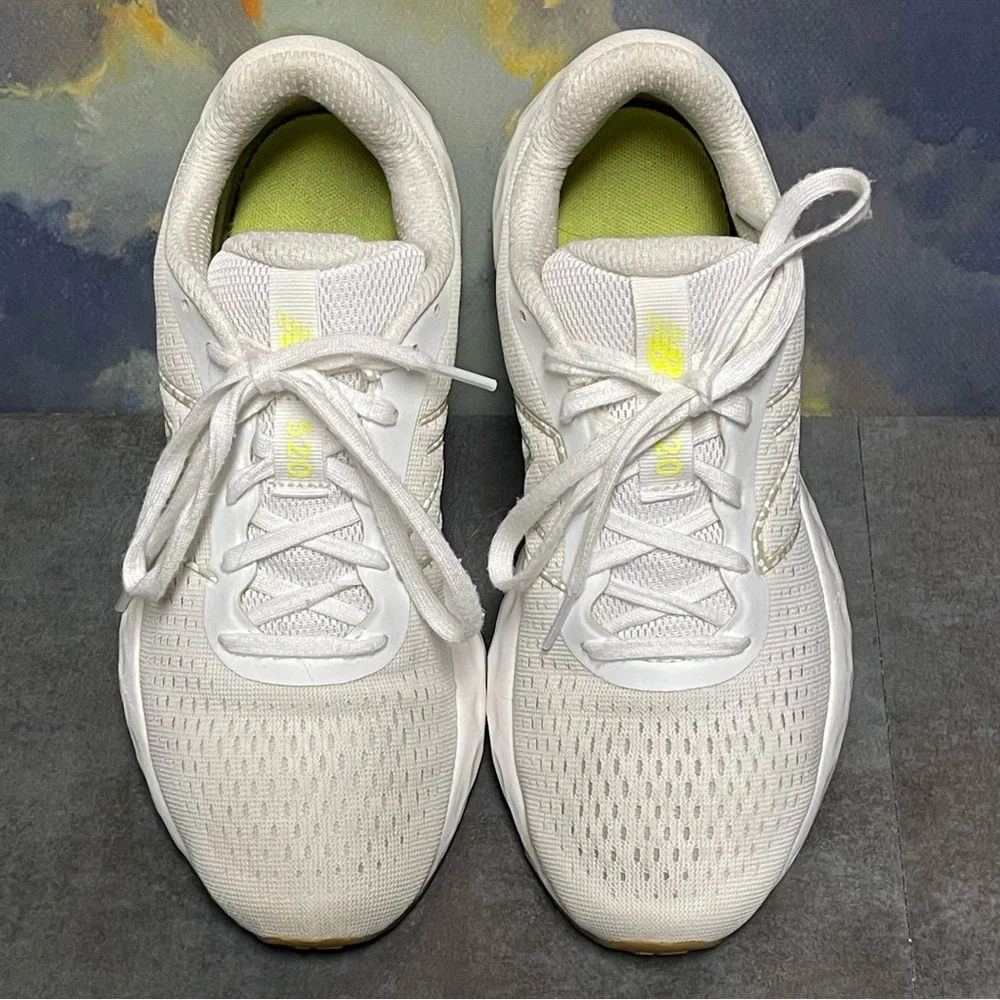 New Balance 520V8  Women's White Running Shoes Size 7.5B - Picture 15 of 16